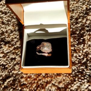 14k Rose Gold Wedding Ring and Matching Band